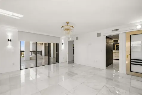 530 E Central Boulevard Orlando FL 32801