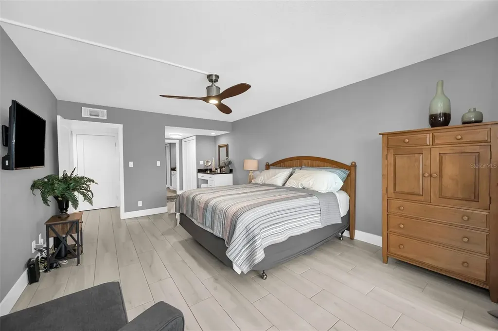 1460 Gulf Boulevard Clearwater FL 33767