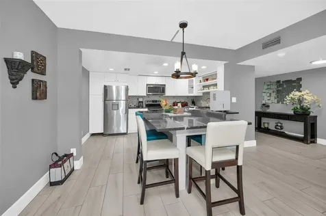 1460 Gulf Boulevard Clearwater FL 33767