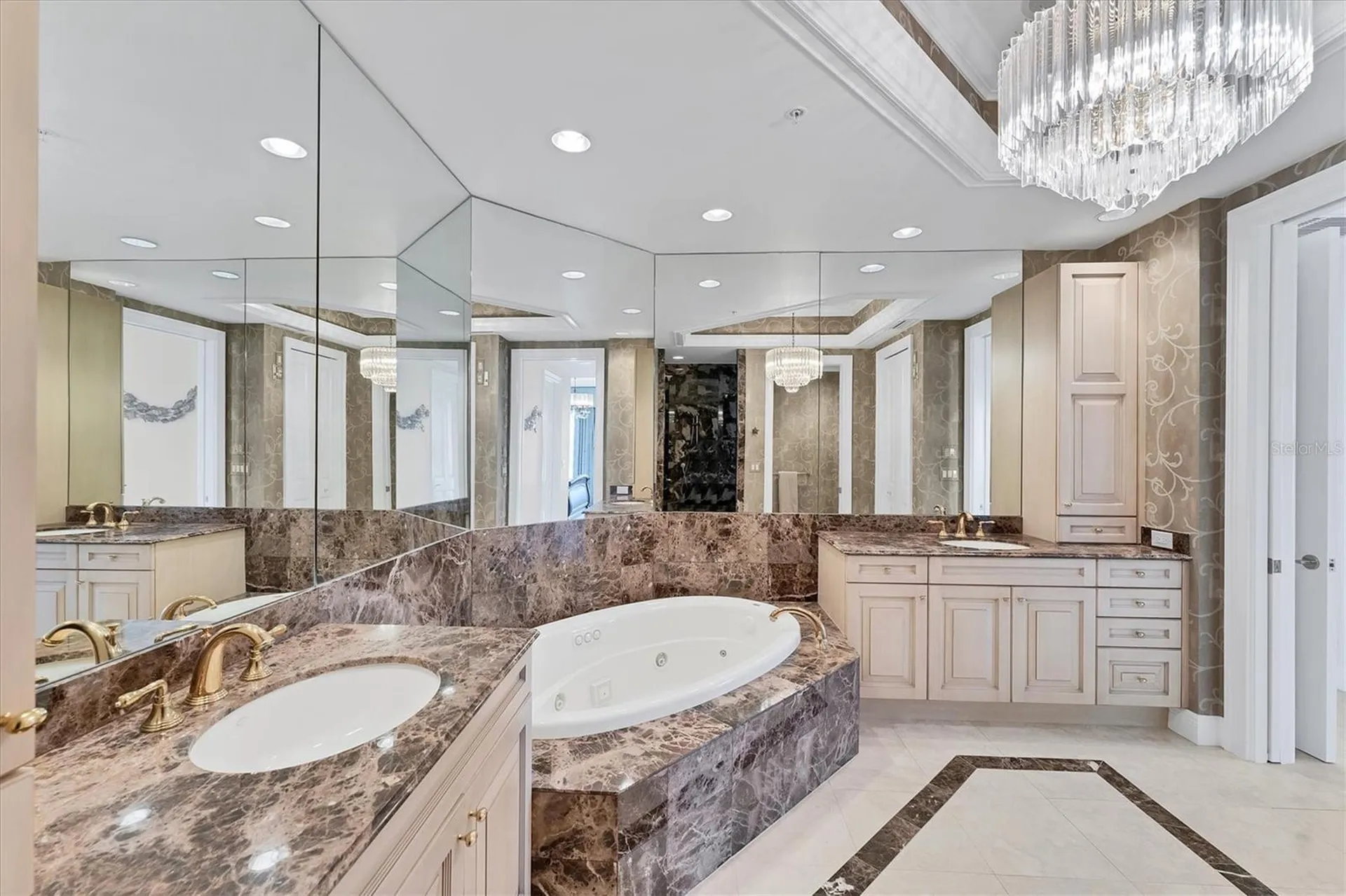 1300 Benjamin Franklin Drive Sarasota FL 34236