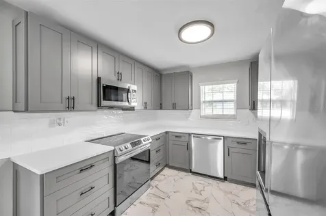 3230 51st Street N St Petersburg FL 33710