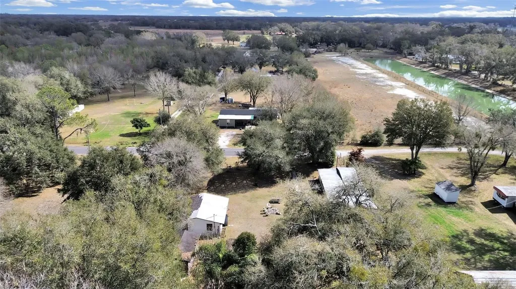 9924 Art Acres Road Dover FL 33527