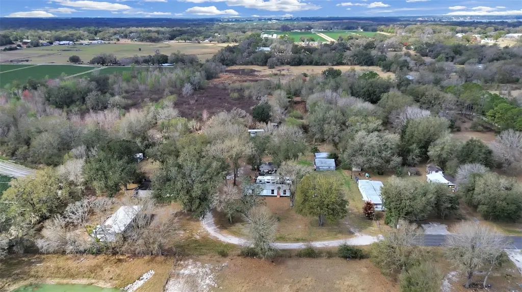 9924 Art Acres Road Dover FL 33527