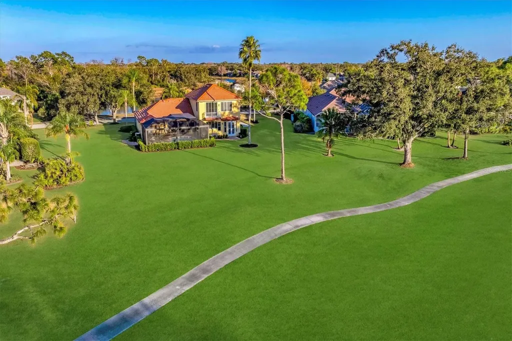 7106 Pine Valley Street Bradenton FL 34202