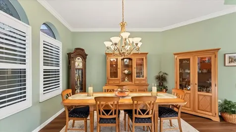 7106 Pine Valley Street Bradenton FL 34202