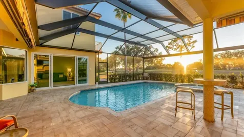 7106 Pine Valley Street Bradenton FL 34202