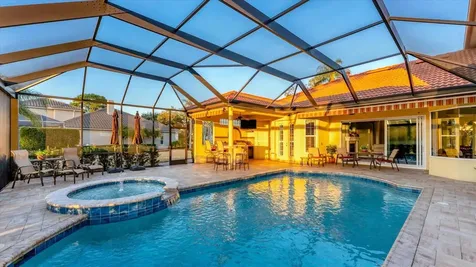 7106 Pine Valley Street Bradenton FL 34202