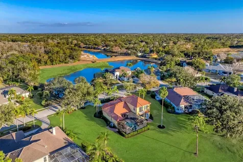 7106 Pine Valley Street Bradenton FL 34202