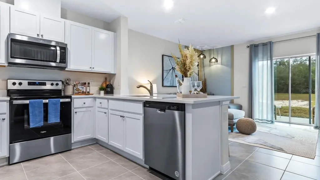 1031 Spotted Egret Loop Ruskin FL 33570