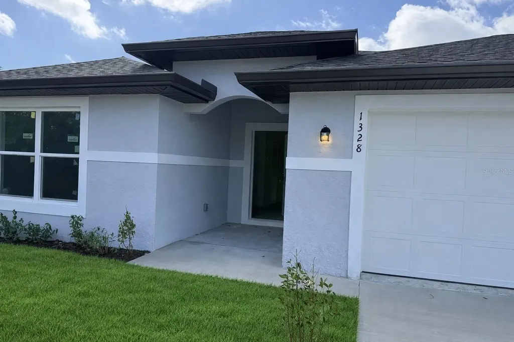 1328 Guttenburg Road North Port FL 34288