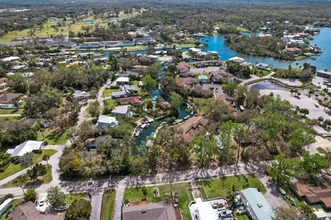 1637 SE Paradise Circle W Crystal River FL 34429