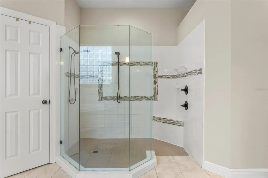 4302 Faircourt Drive Valrico FL 33596