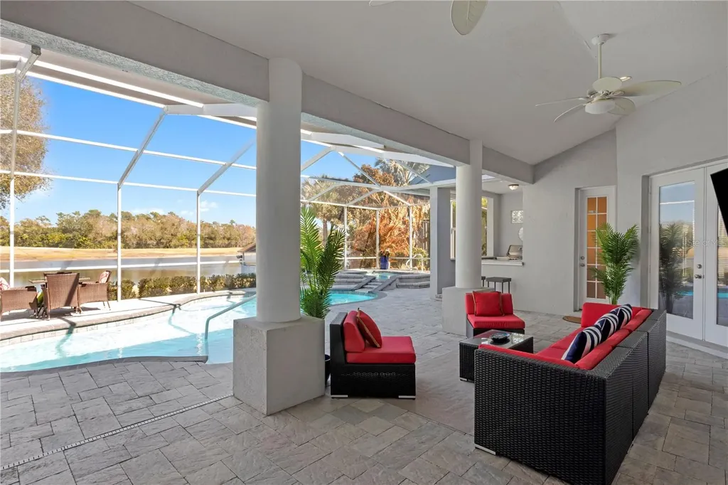 4302 Faircourt Drive Valrico FL 33596