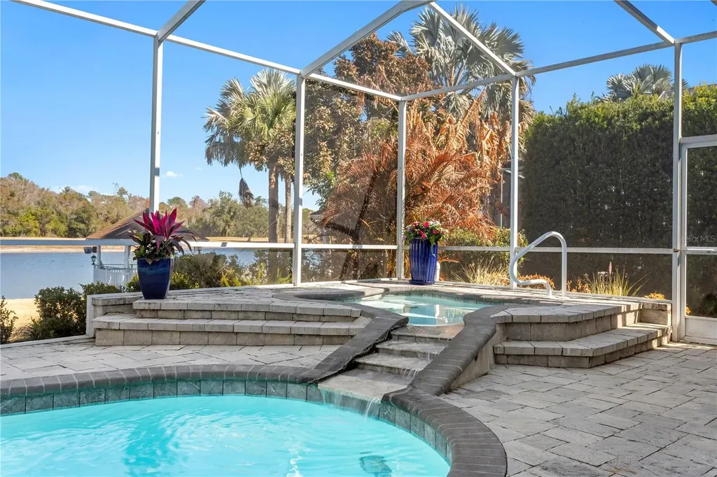 4302 Faircourt Drive Valrico FL 33596