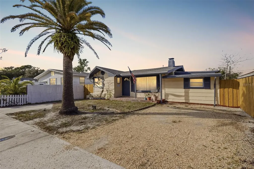 8061 49th Avenue N St Petersburg FL 33709