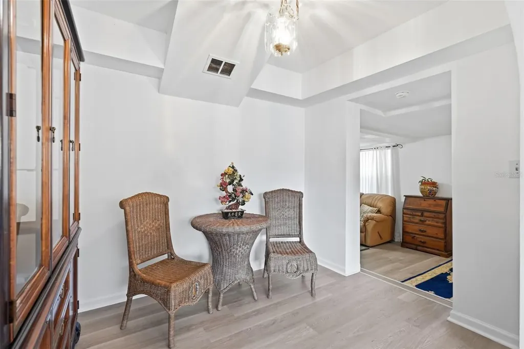 8061 49th Avenue N St Petersburg FL 33709