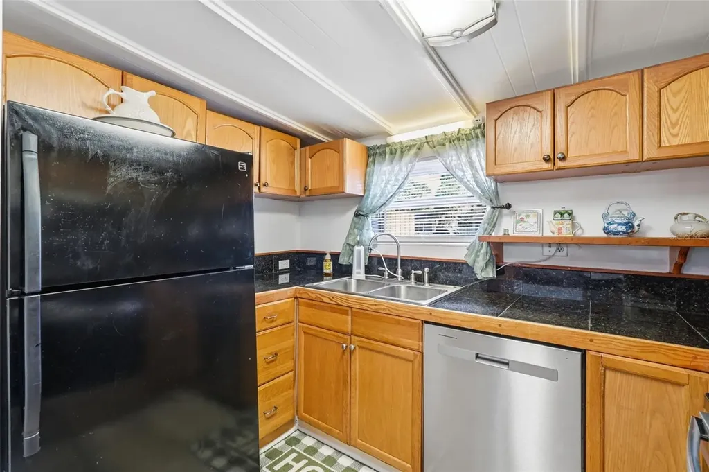 8061 49th Avenue N St Petersburg FL 33709