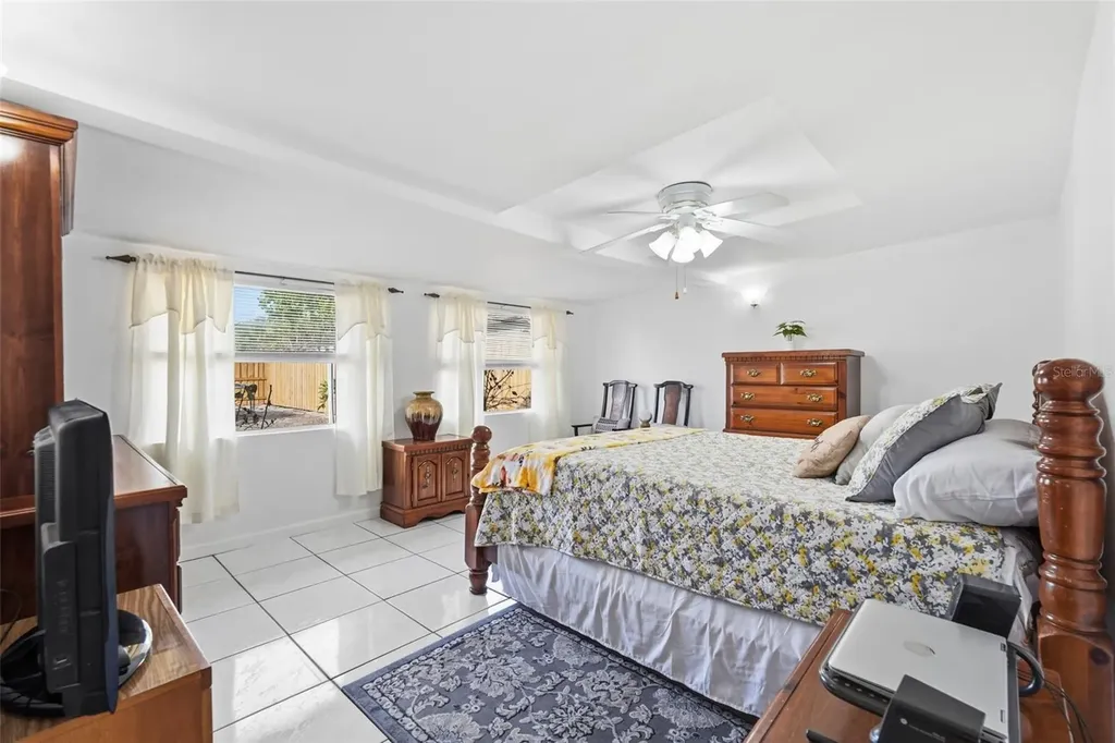 8061 49th Avenue N St Petersburg FL 33709