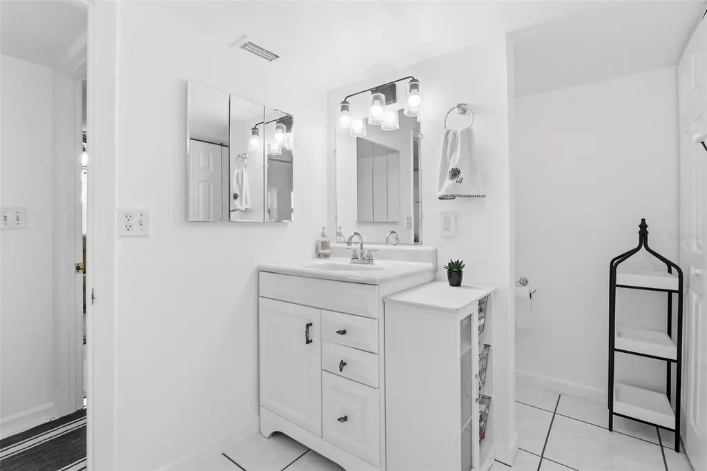 8061 49th Avenue N St Petersburg FL 33709