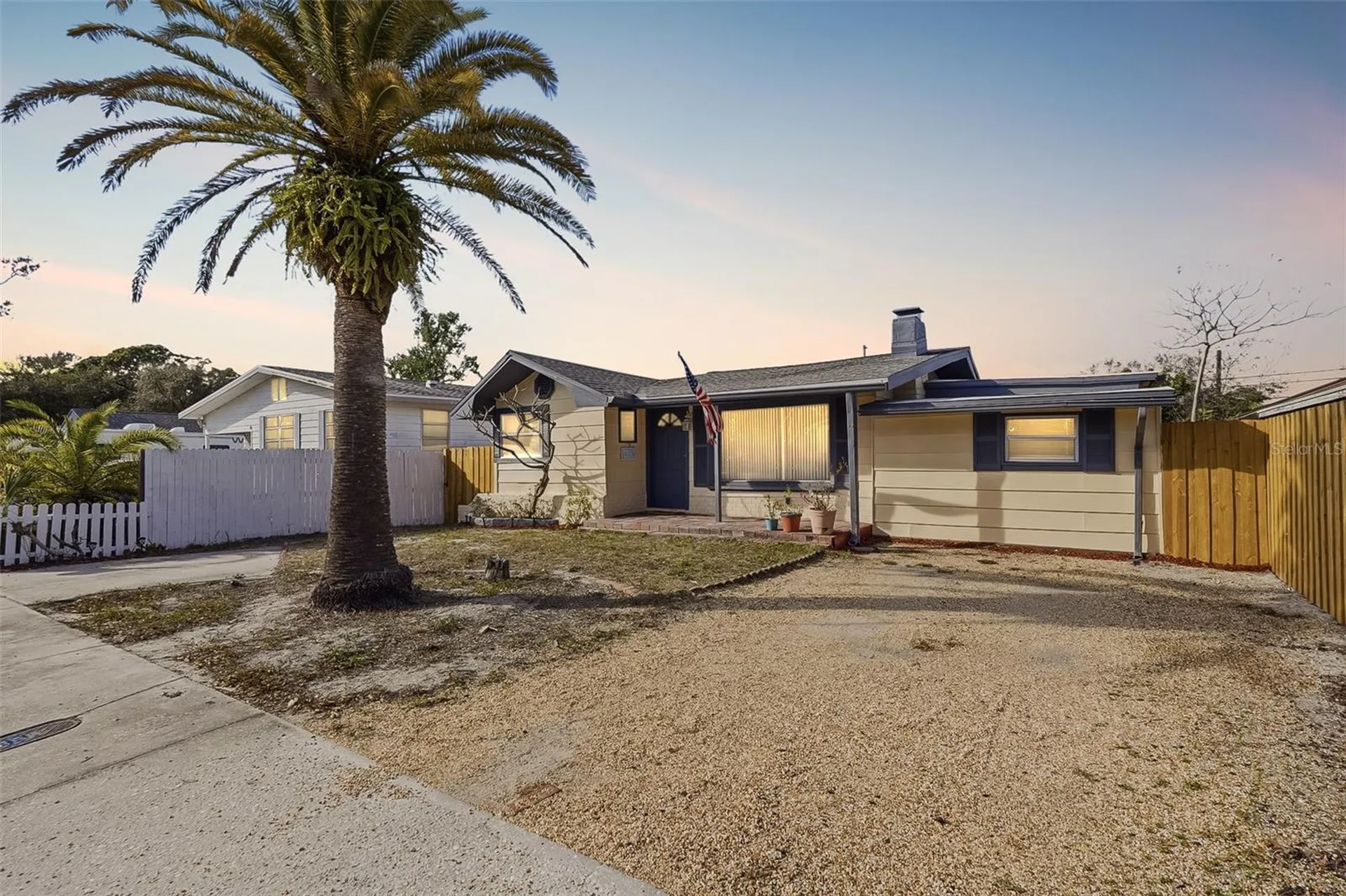 8061 49th Avenue N St Petersburg FL 33709