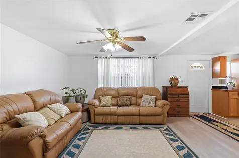 8061 49th Avenue N St Petersburg FL 33709