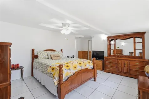 8061 49th Avenue N St Petersburg FL 33709