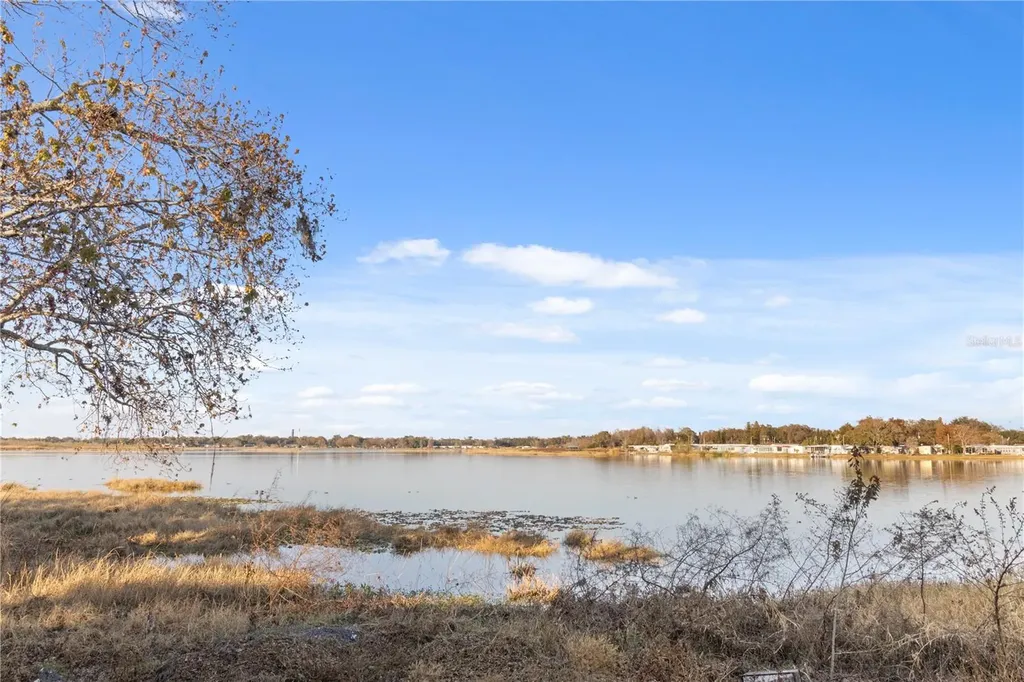 1836 N Crystal Lake Drive Lakeland FL 33801