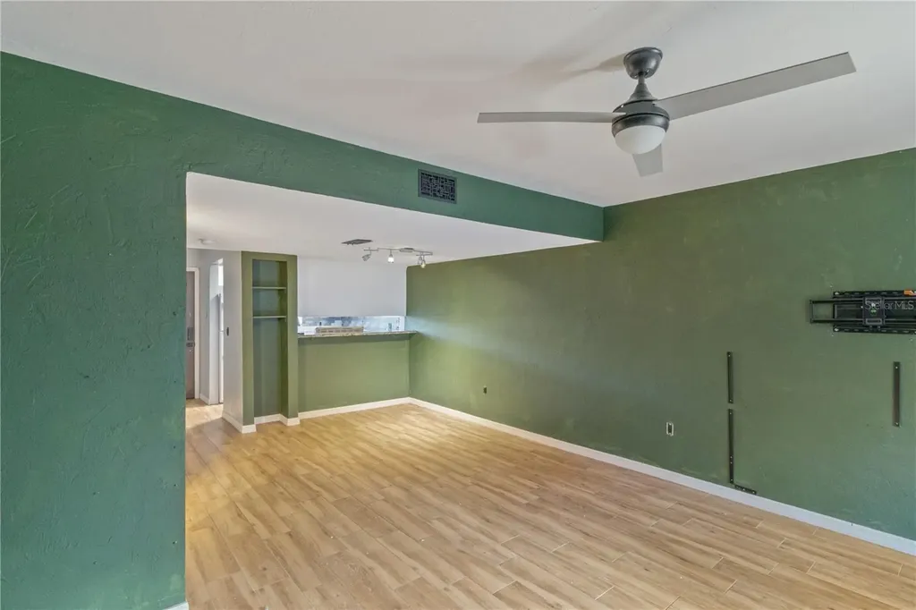 1836 N Crystal Lake Drive Lakeland FL 33801