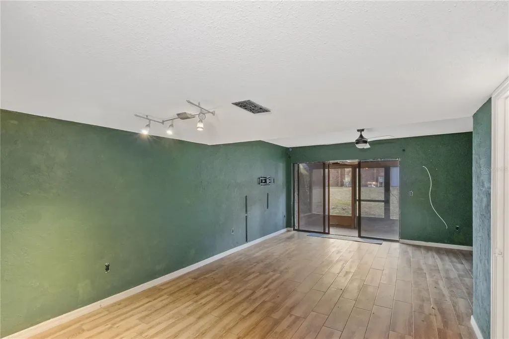 1836 N Crystal Lake Drive Lakeland FL 33801
