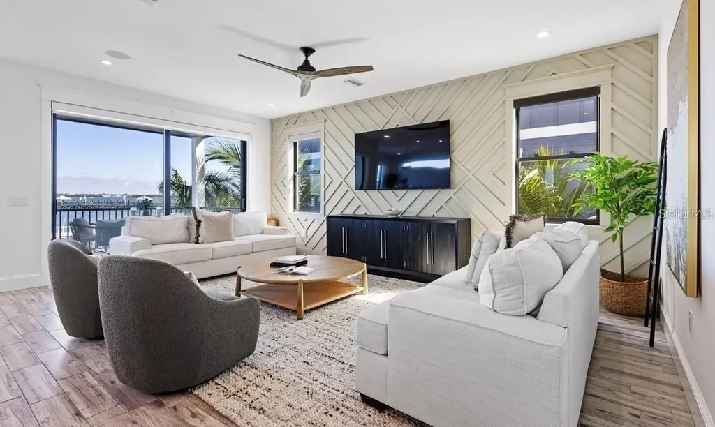 203 Bay Drive N Bradenton Beach FL 34217