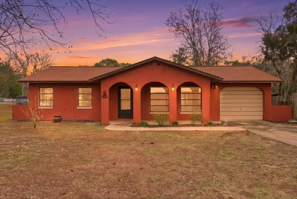 2341 S Whitier Point Homosassa FL 34448