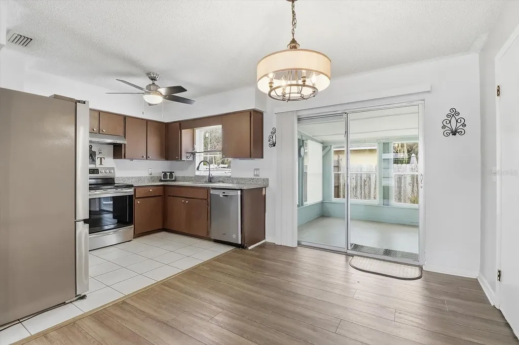 2341 S Whitier Point Homosassa FL 34448