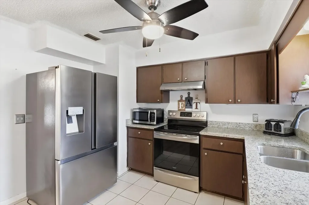 2341 S Whitier Point Homosassa FL 34448