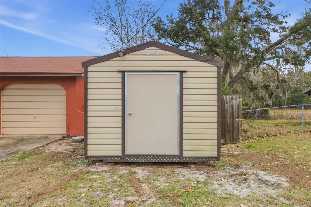 2341 S Whitier Point Homosassa FL 34448