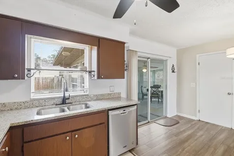 2341 S Whitier Point Homosassa FL 34448