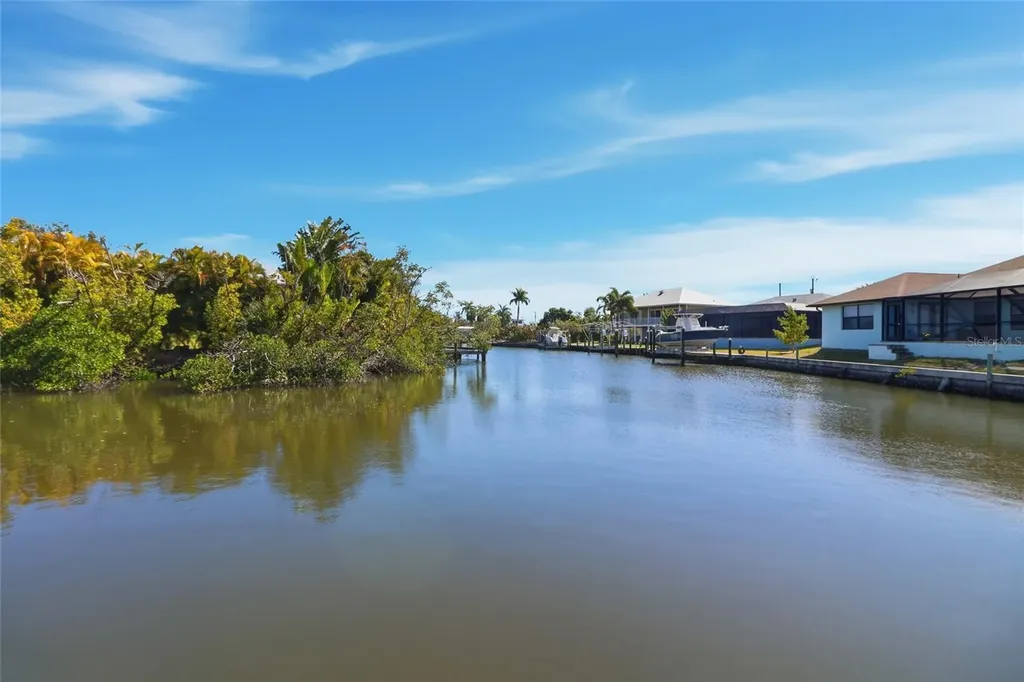 2740 Sanibel Boulevard St James City FL 33956