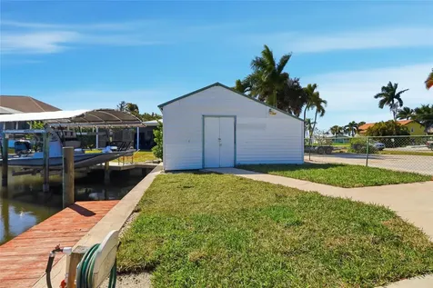 2740 Sanibel Boulevard St James City FL 33956