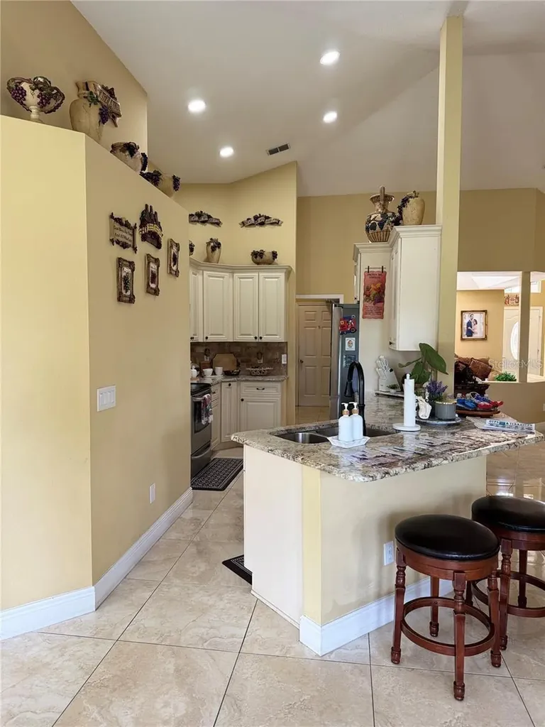 701 White Ivey Court Apopka FL 32712