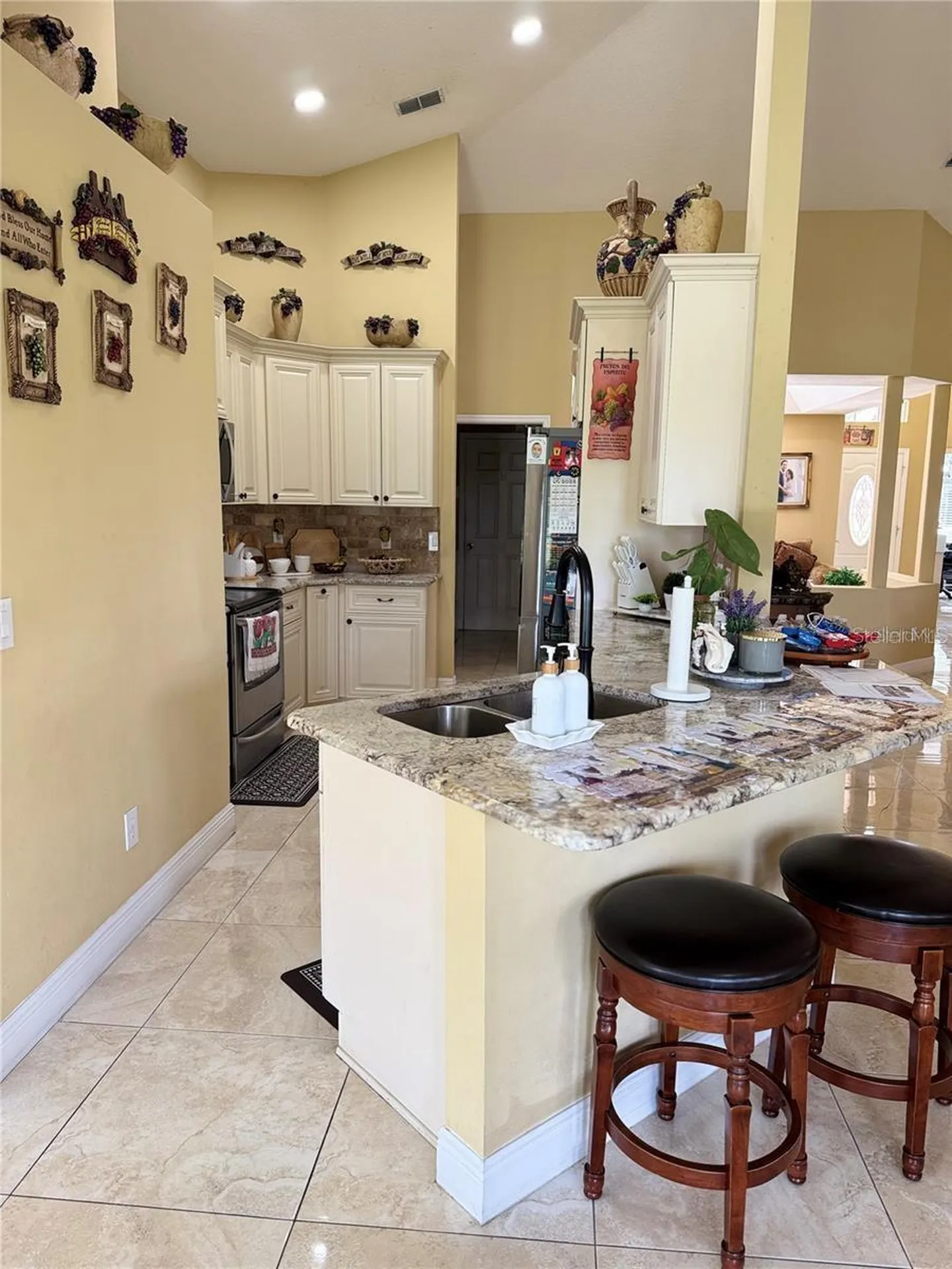 701 White Ivey Court Apopka FL 32712