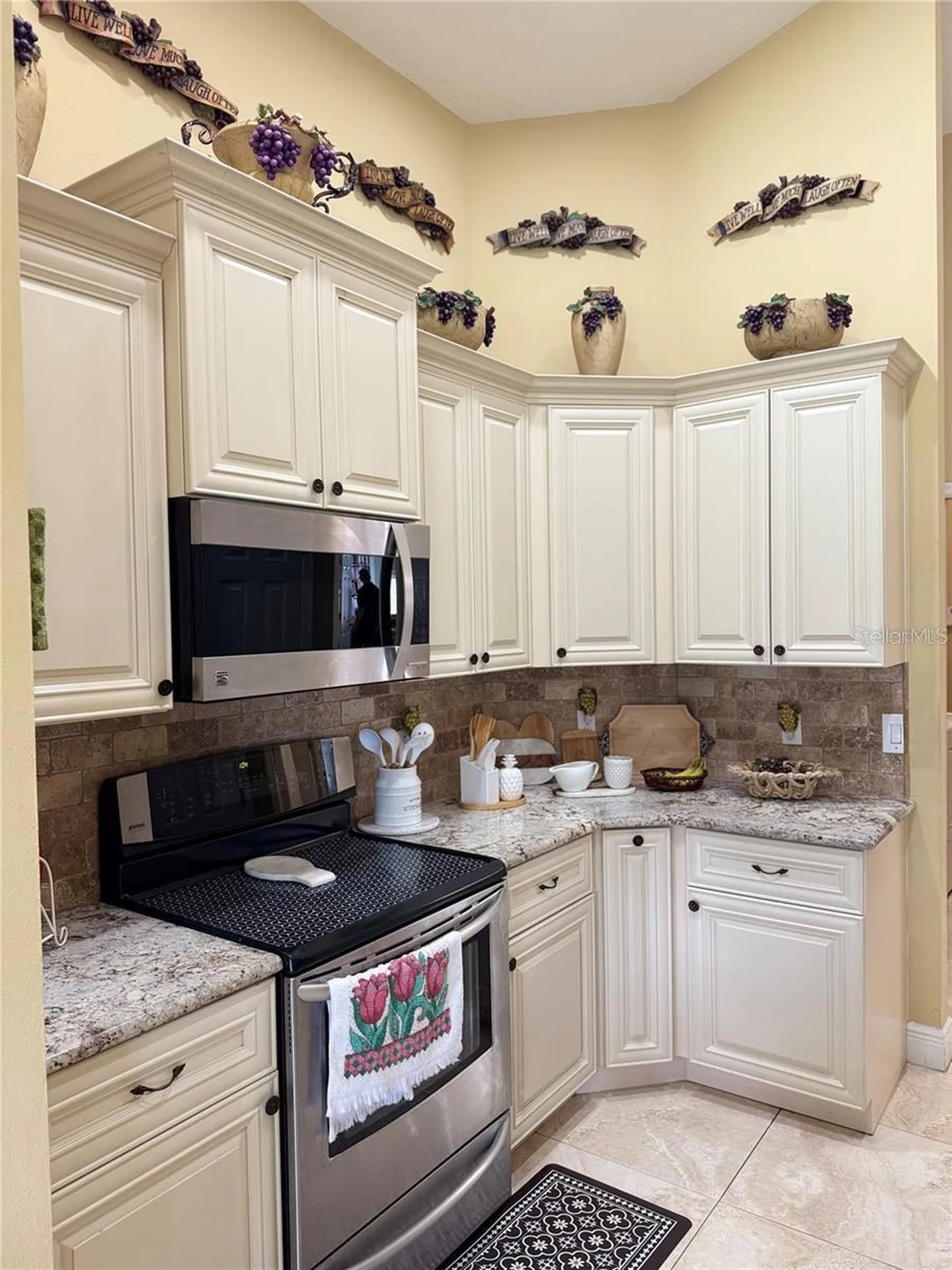 701 White Ivey Court Apopka FL 32712