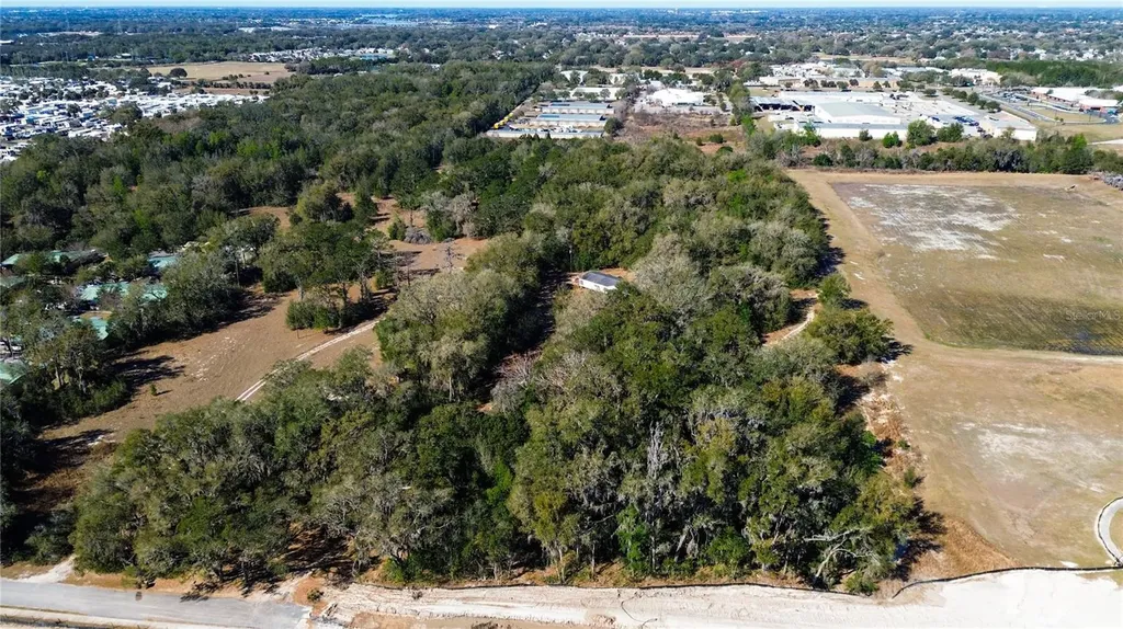 39725 Clay Avenue N Lady Lake FL 32159