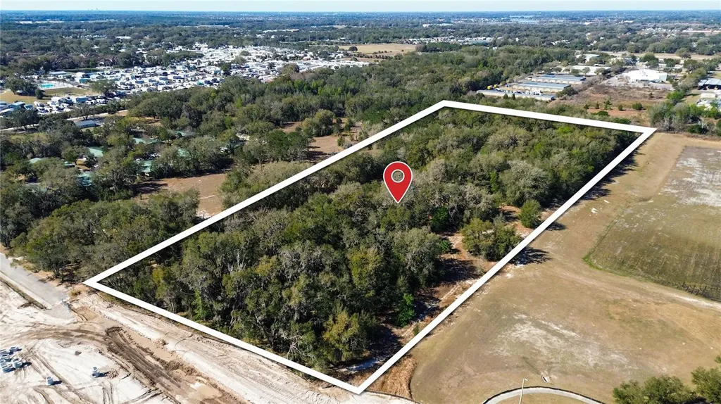 39725 Clay Avenue N Lady Lake FL 32159