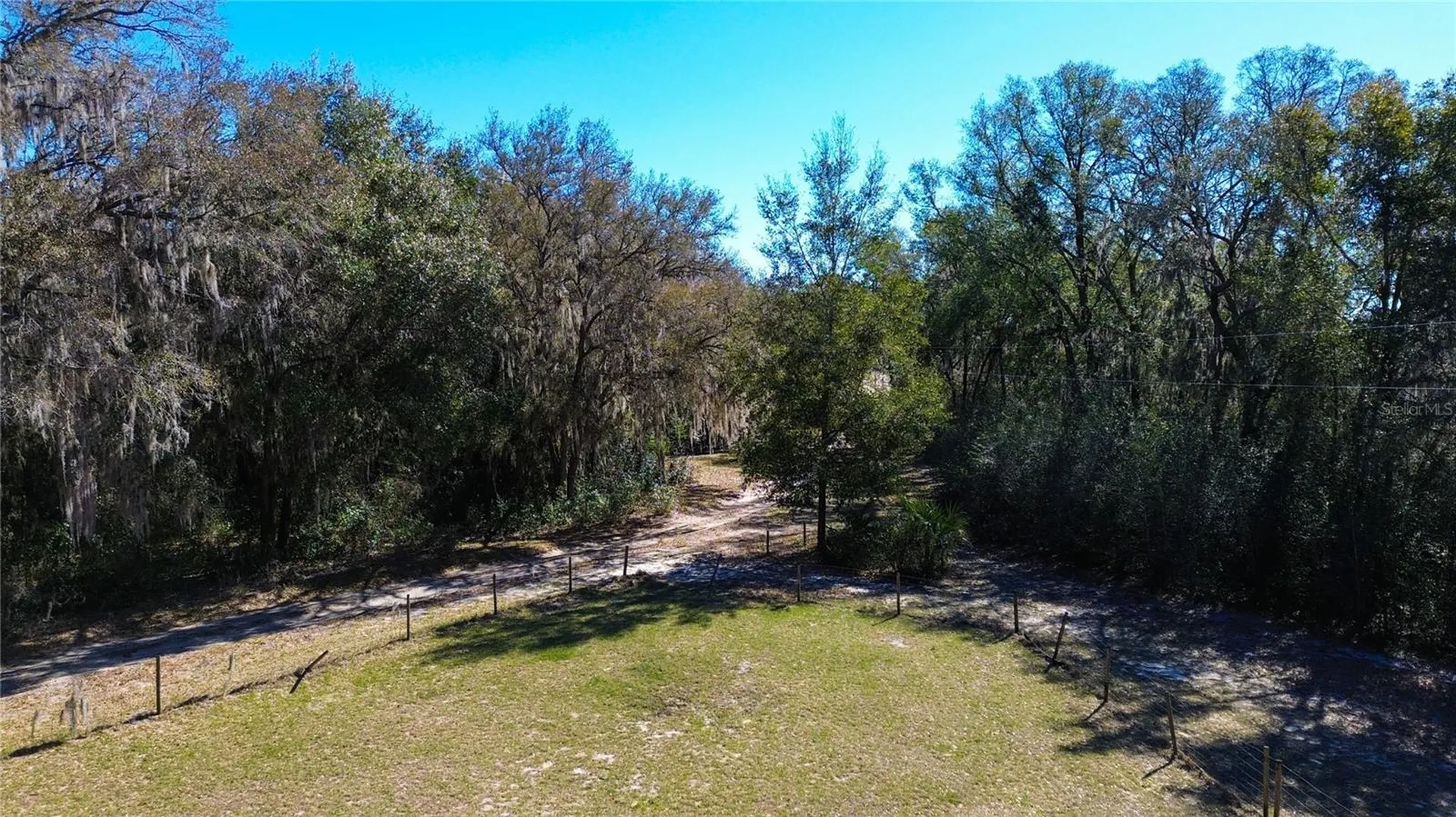 39725 Clay Avenue N Lady Lake FL 32159