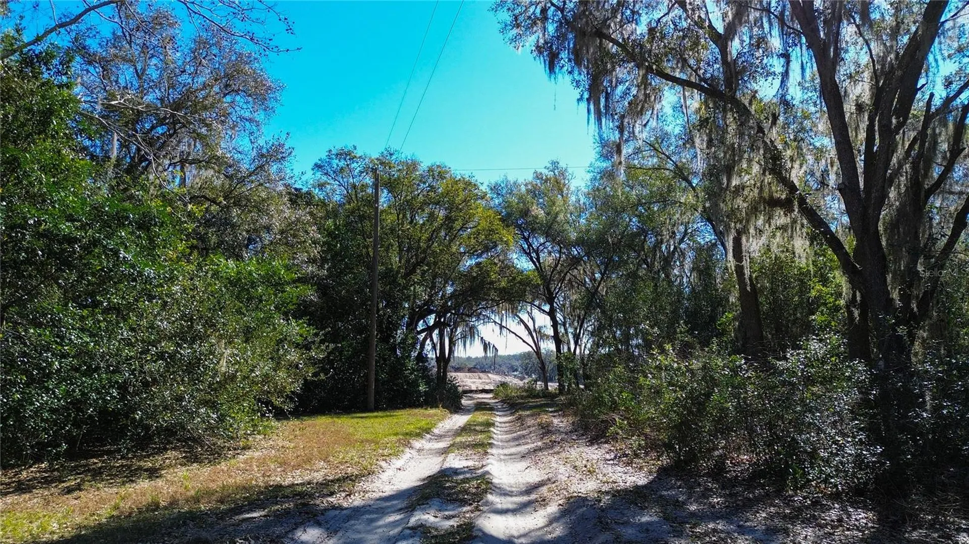 39725 Clay Avenue N Lady Lake FL 32159