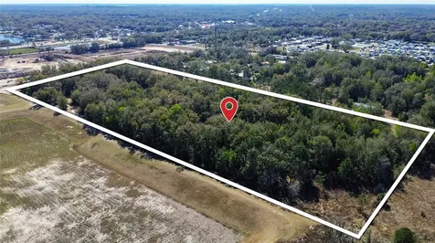 39725 Clay Avenue N Lady Lake FL 32159