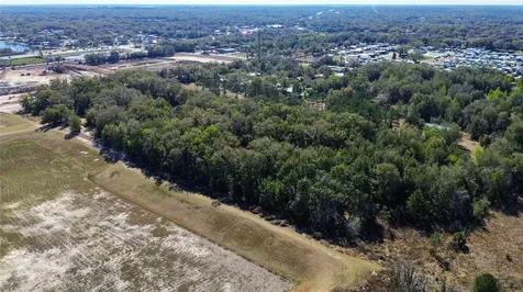 39725 Clay Avenue N Lady Lake FL 32159