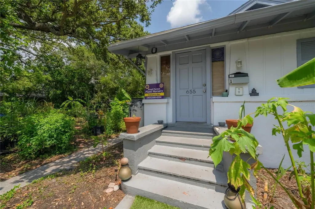 655 Paris Avenue S St Petersburg FL 33701