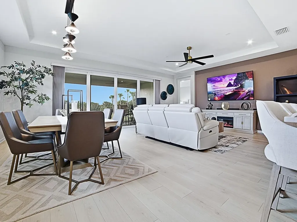 1599 Bellagio Loop Tavares FL 32778