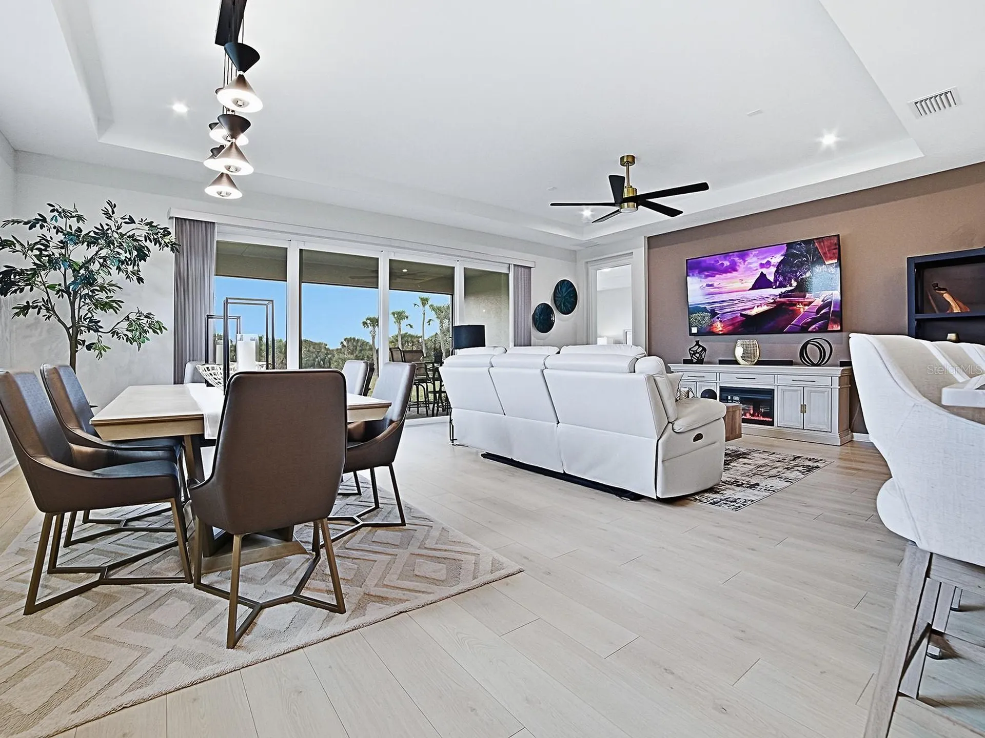 1599 Bellagio Loop Tavares FL 32778