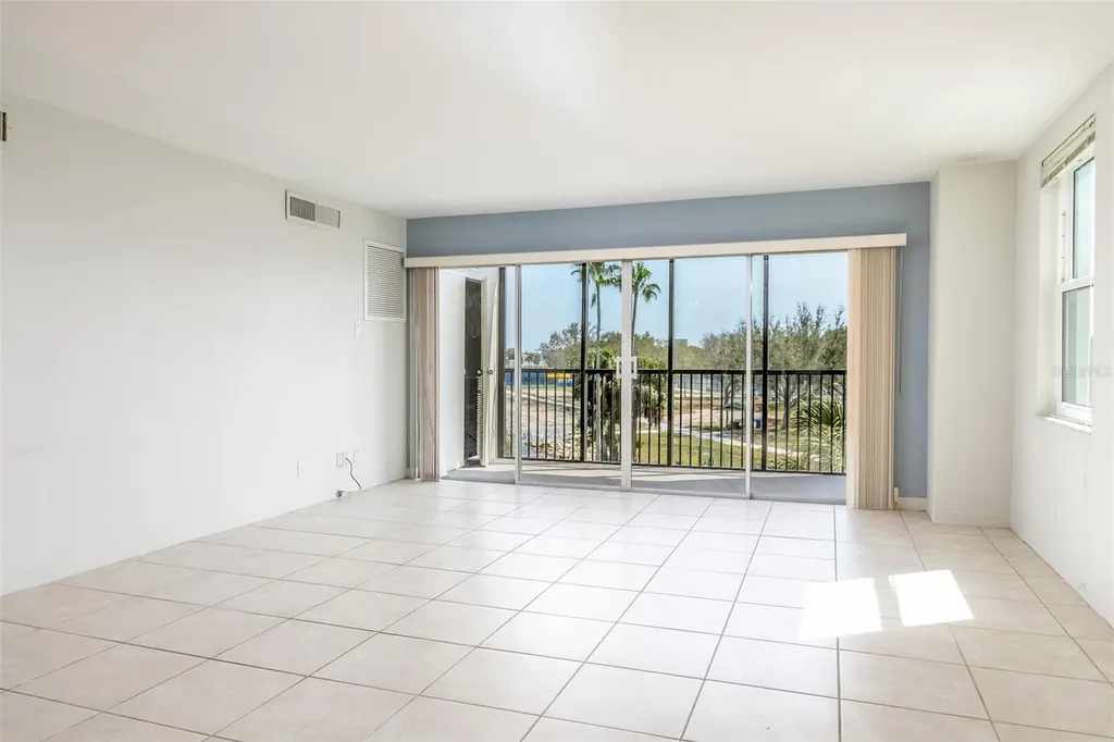 10355 Paradise Boulevard Treasure Island FL 33706